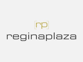 Logo reginaplaza in Farbe auf grauem Hintergrund