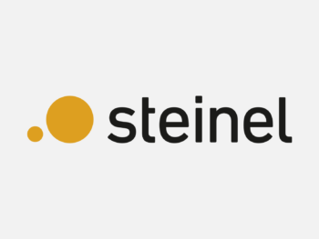 Logo Steinel in Farbe auf grauem Hintergrund